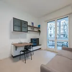 I-host - Modern 1br With Balcony Near Sempione * Milão