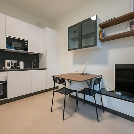 I-host - Modern 1br With Balcony Near Sempione Διαμέρισμα Μιλάνο