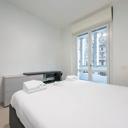 I-host - Modern 1br With Balcony Near Sempione Διαμέρισμα